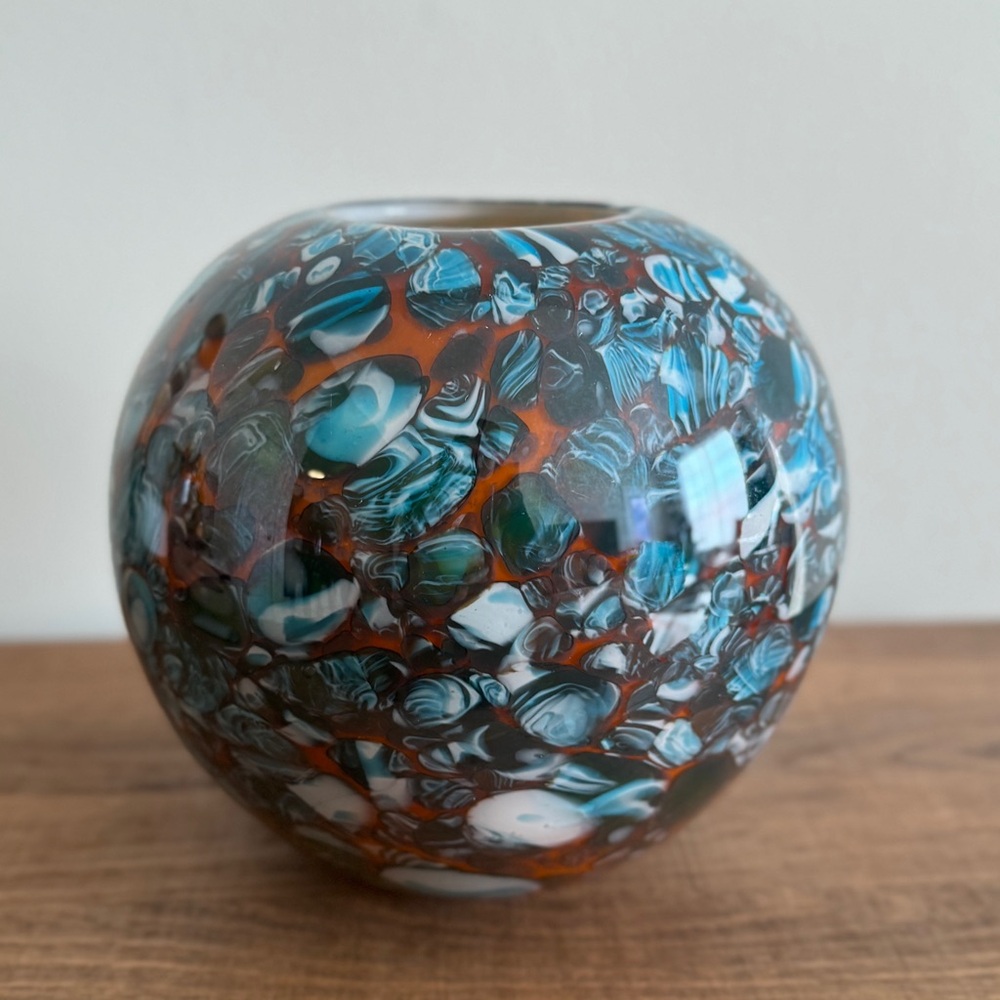VINTAGE MURANO  HAND BLOWN BLUE ORANGE CLAM SHELL VASE WITH RAW PONTIL